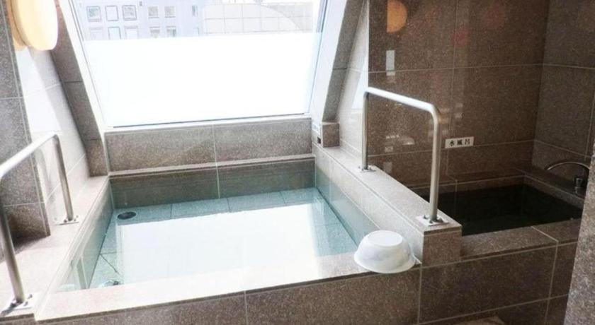 Hotel Shimbashi Sambankan Токіо Екстер'єр фото